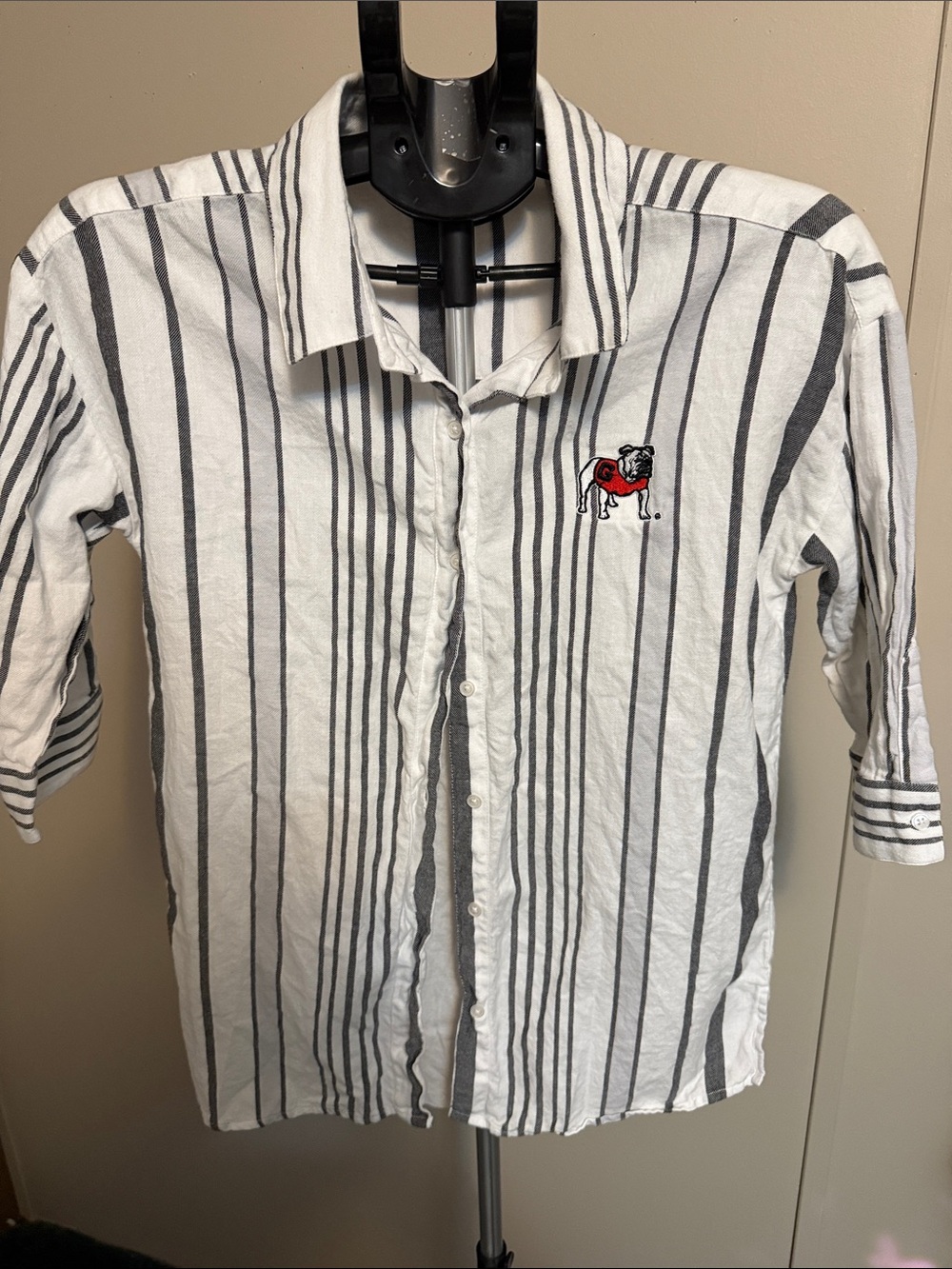 UG Apparel University of Georgia Bulldogs Striped Button Down Shirt - Small